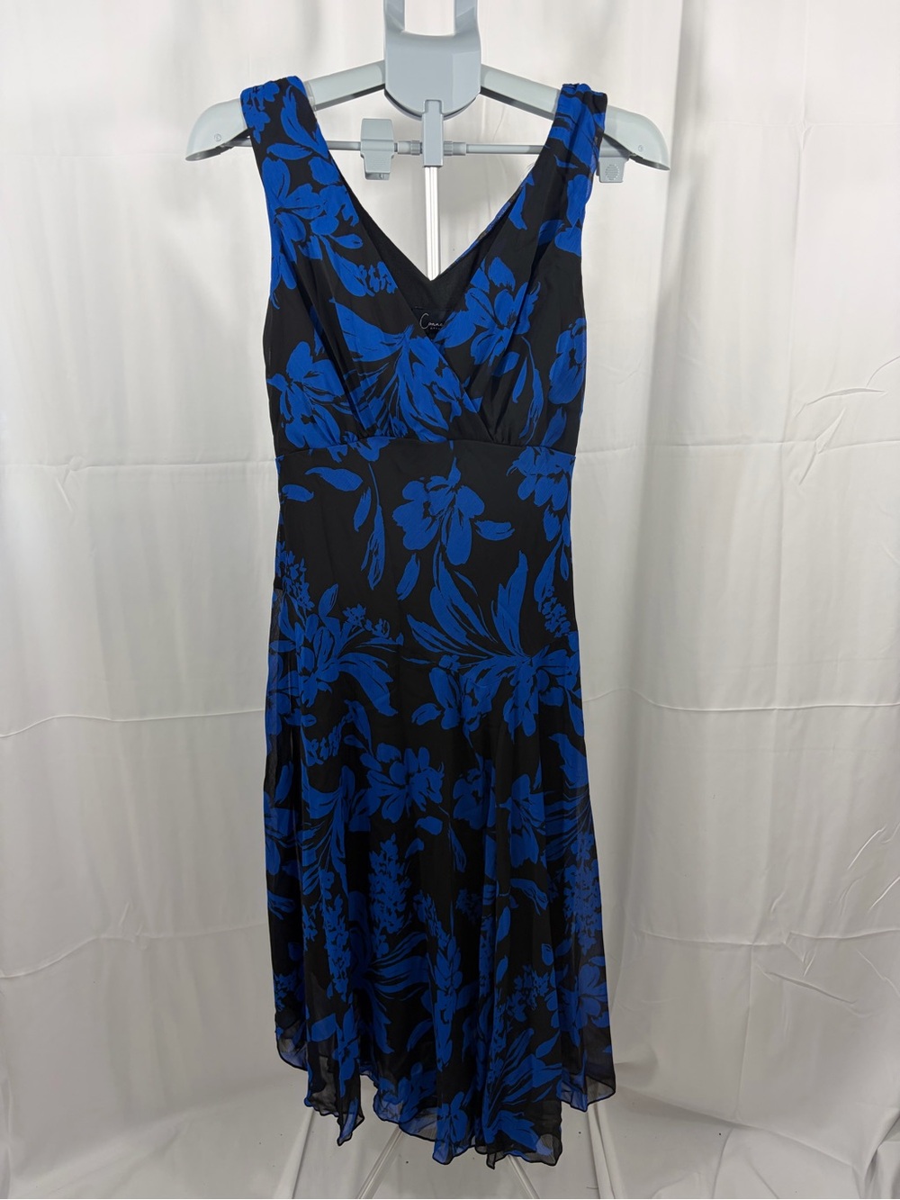 NWT Connected Apparel Size 6 Sleeveless Dress in Black and Royal Blue Floral